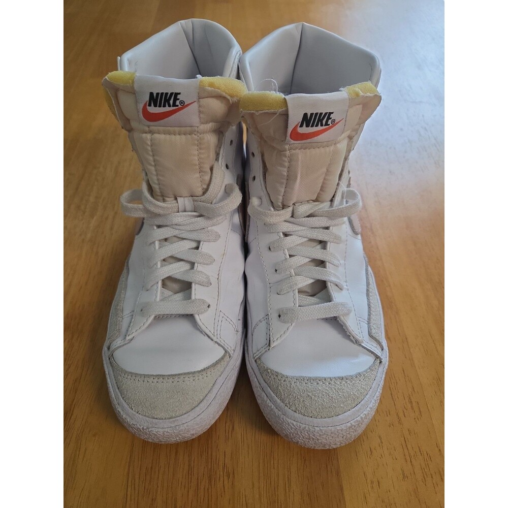 Size 9.5 - Nike Women's Blazer '77 Vintage Mid White Pink Oxford